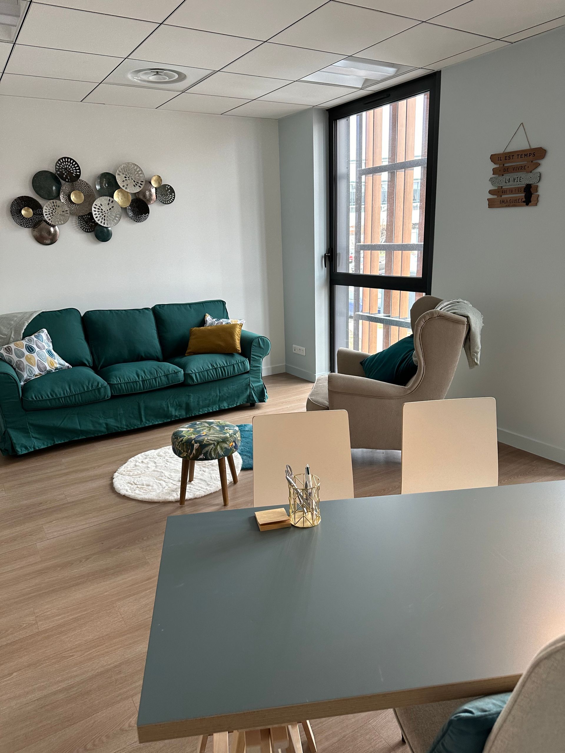 Cabinet avec espace de détente