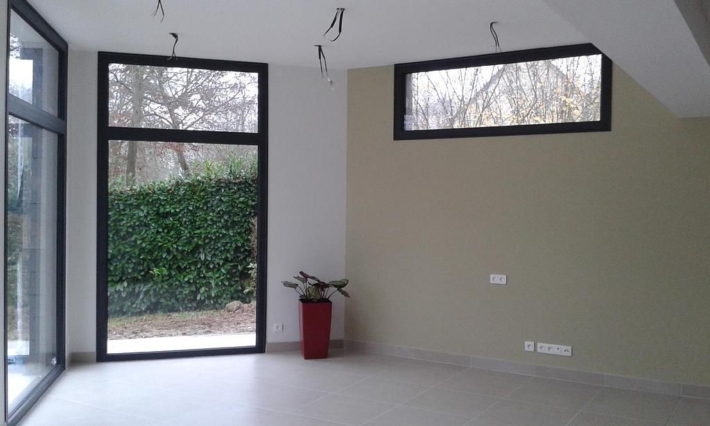 Pose de baies vitrées vue intérieure