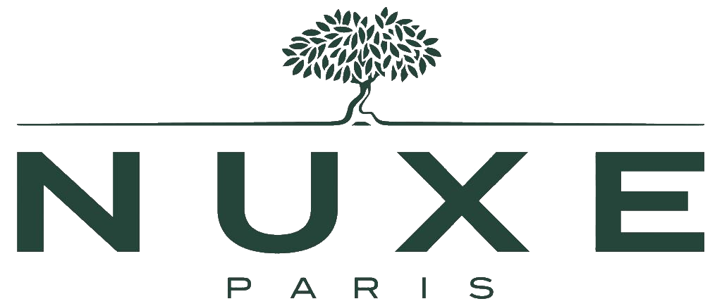 Logo Nuxe avec un arbre au-dessus du nom de la marque « Nuxe Paris ». Texte et arbre verts sur fond blanc.