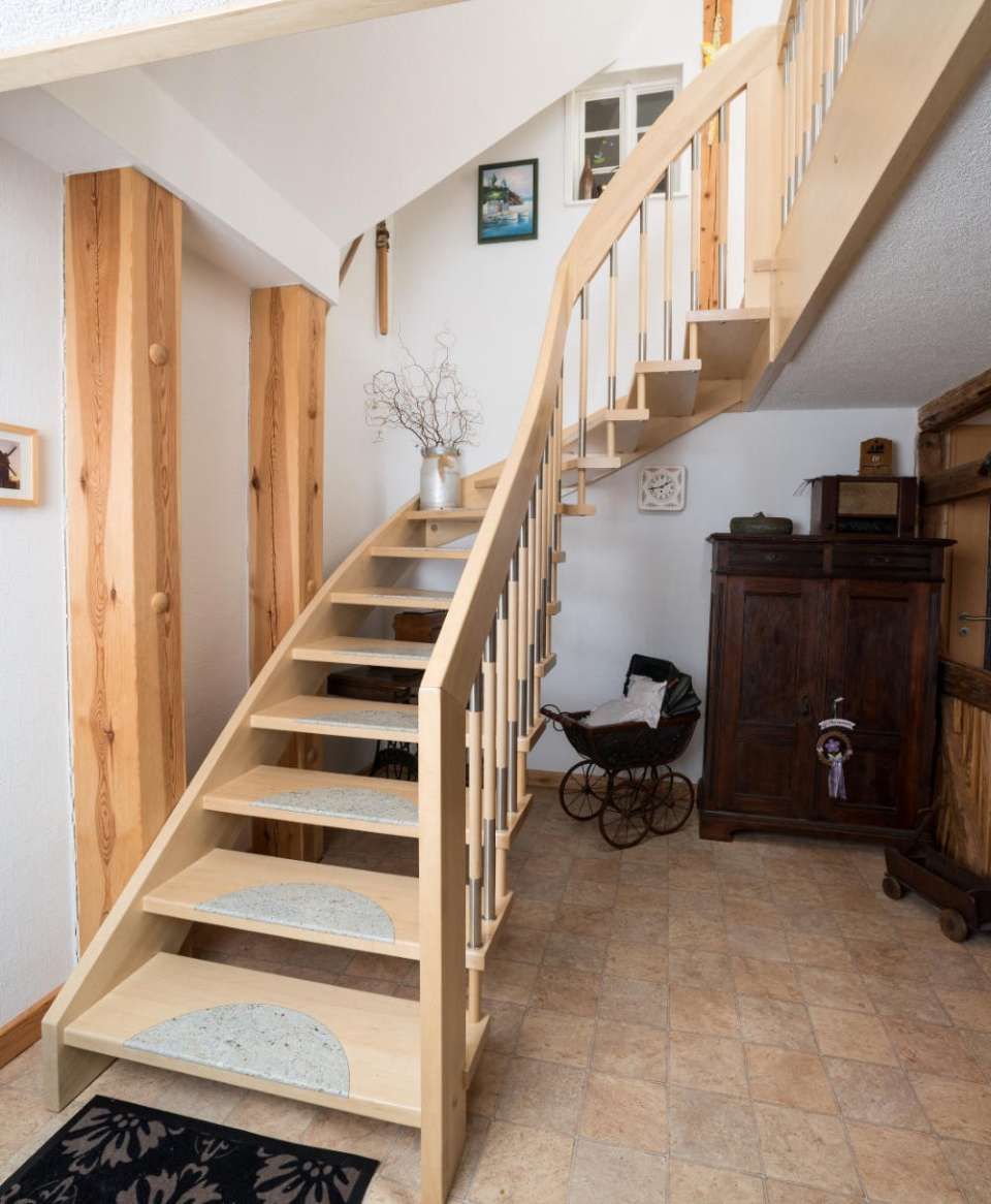 Wangentreppe aus Holz