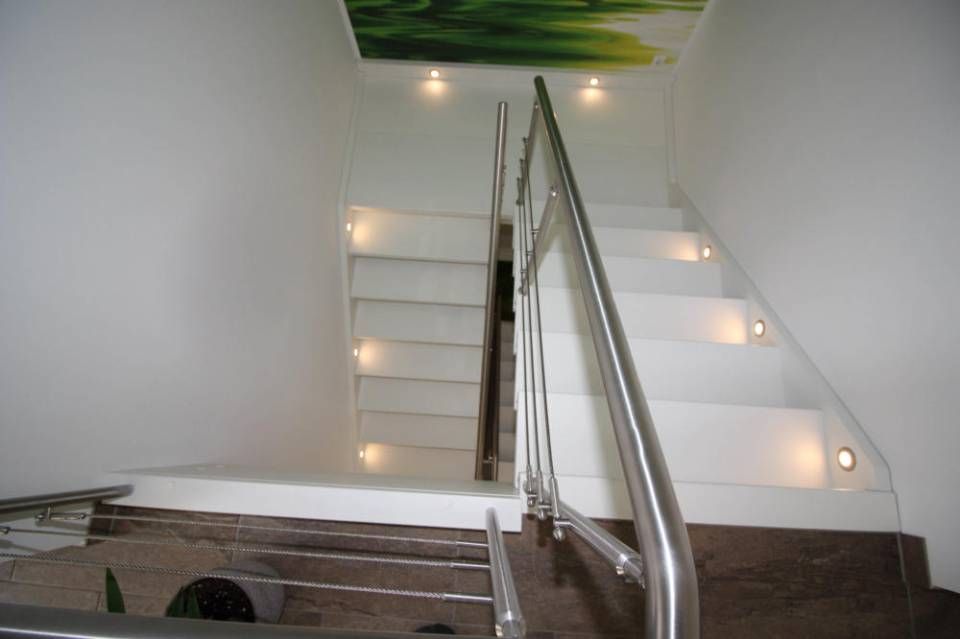 Modernes Edelstahl-Geländer