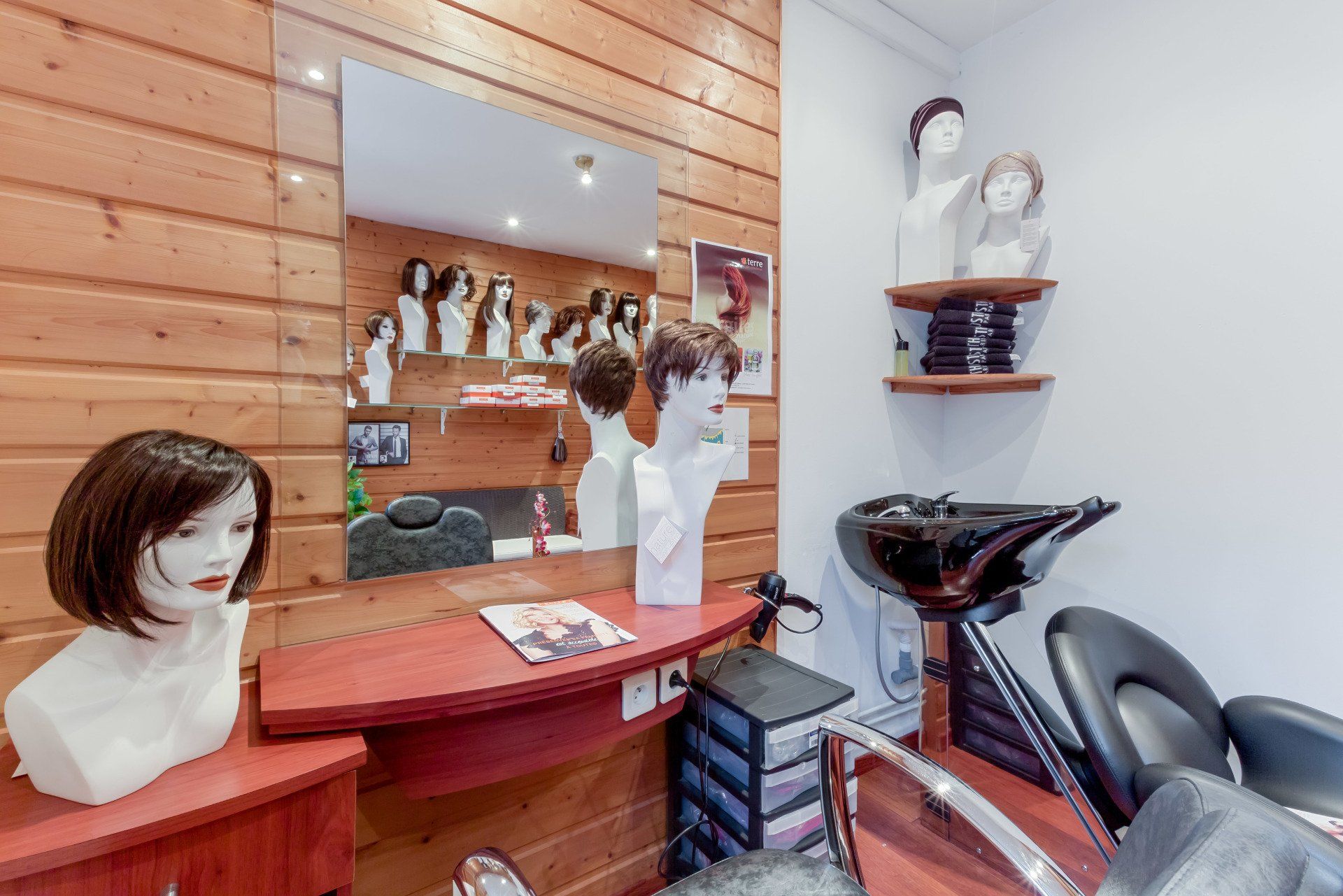 Coiffeur visagiste perruques