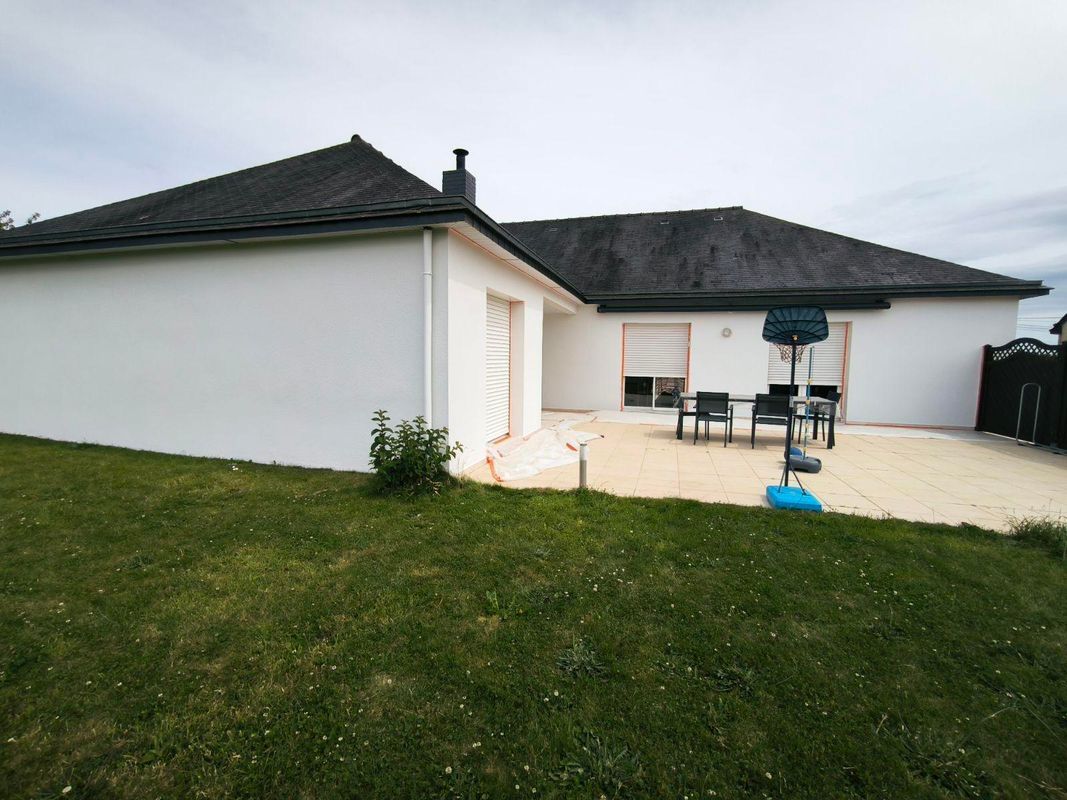 L'impression d'un produit sur une façade de maison