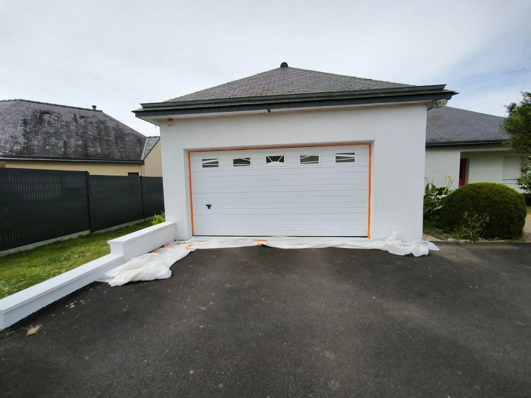 Réparation de la façade d'un garage