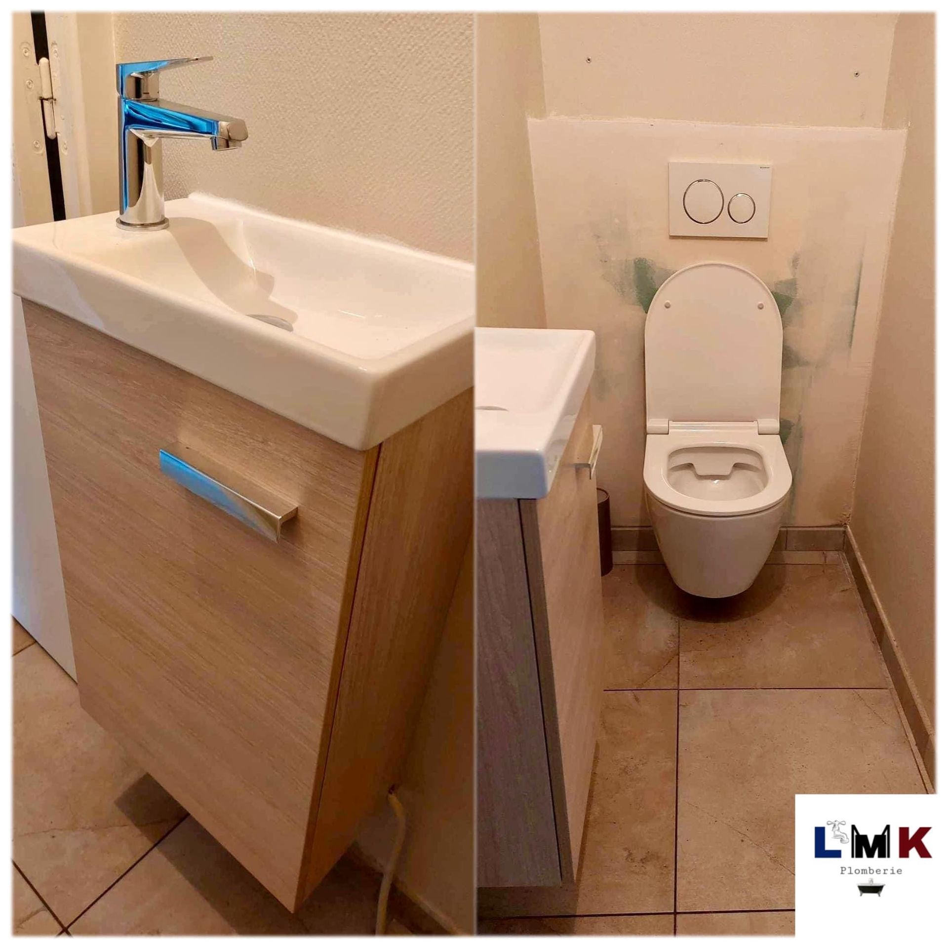 Meuble imitation bois et des toilettes