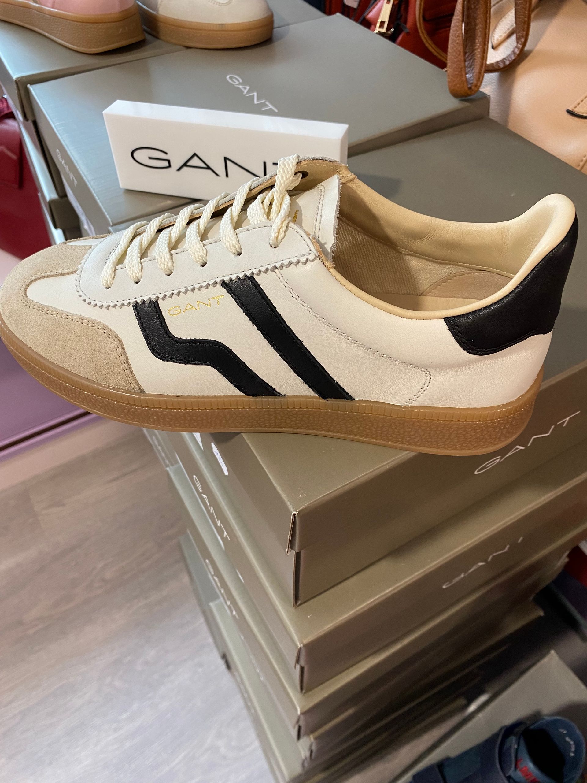 Basket métalissé noir