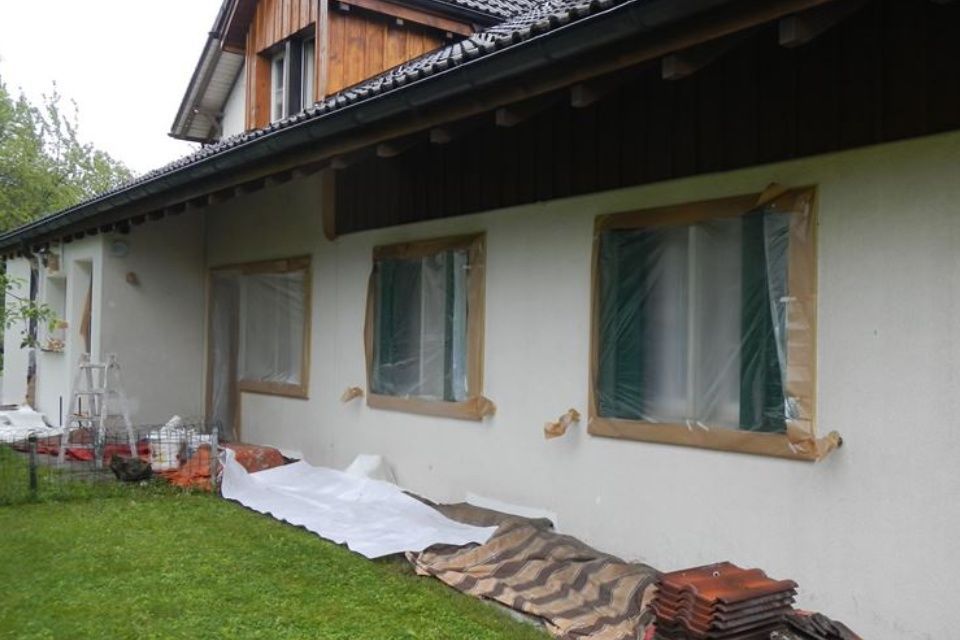 Einfamilienhaus, das von der Malerei Schneider gestrichen wird