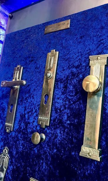 Schlösser auf einer Auslagefläche