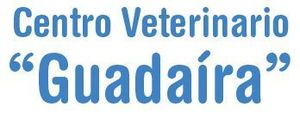Logotipo para Centro Veterinario &ldquo;Guada&iacute;ra&rdquo;, con texto azul sobre fondo blanco