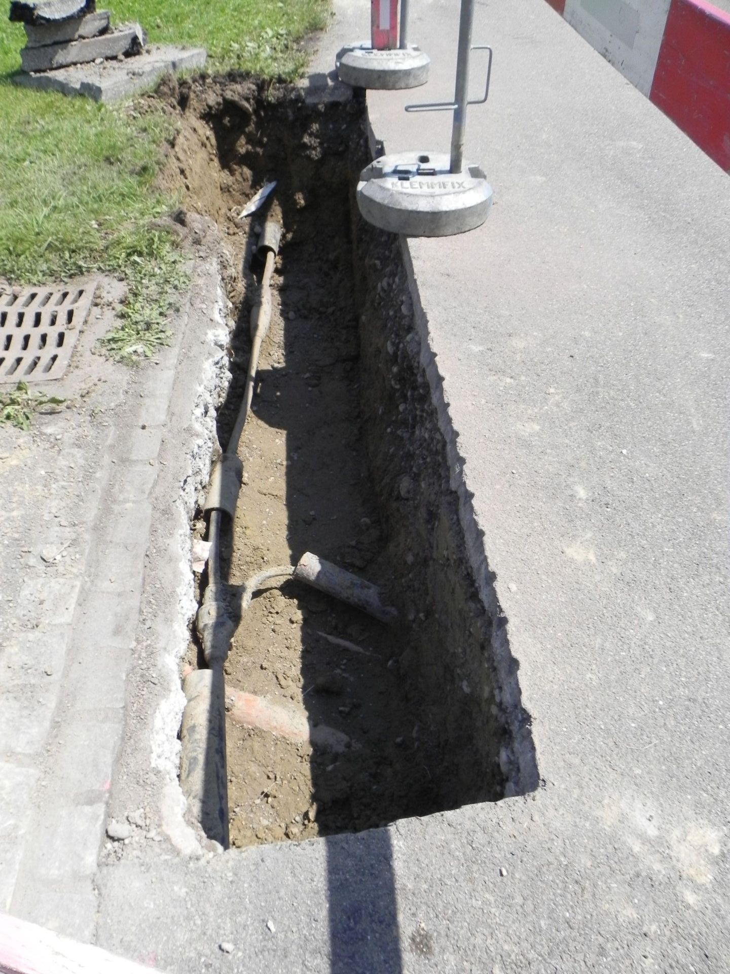 Tief-und Strassenbau, Aushub und Umgehungsarbeiten Winden