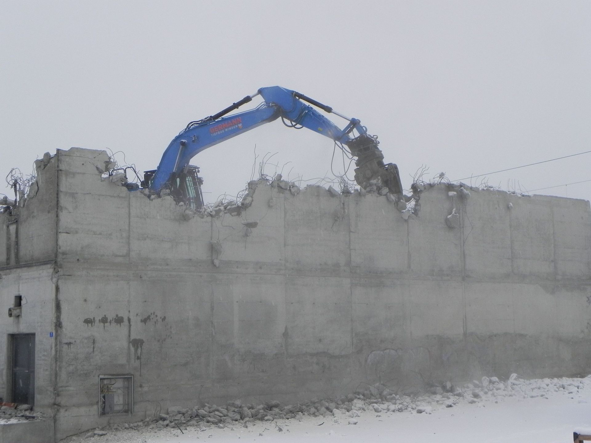 Tief-und Strassenbau, Aushub und Umgehungsarbeiten Winden