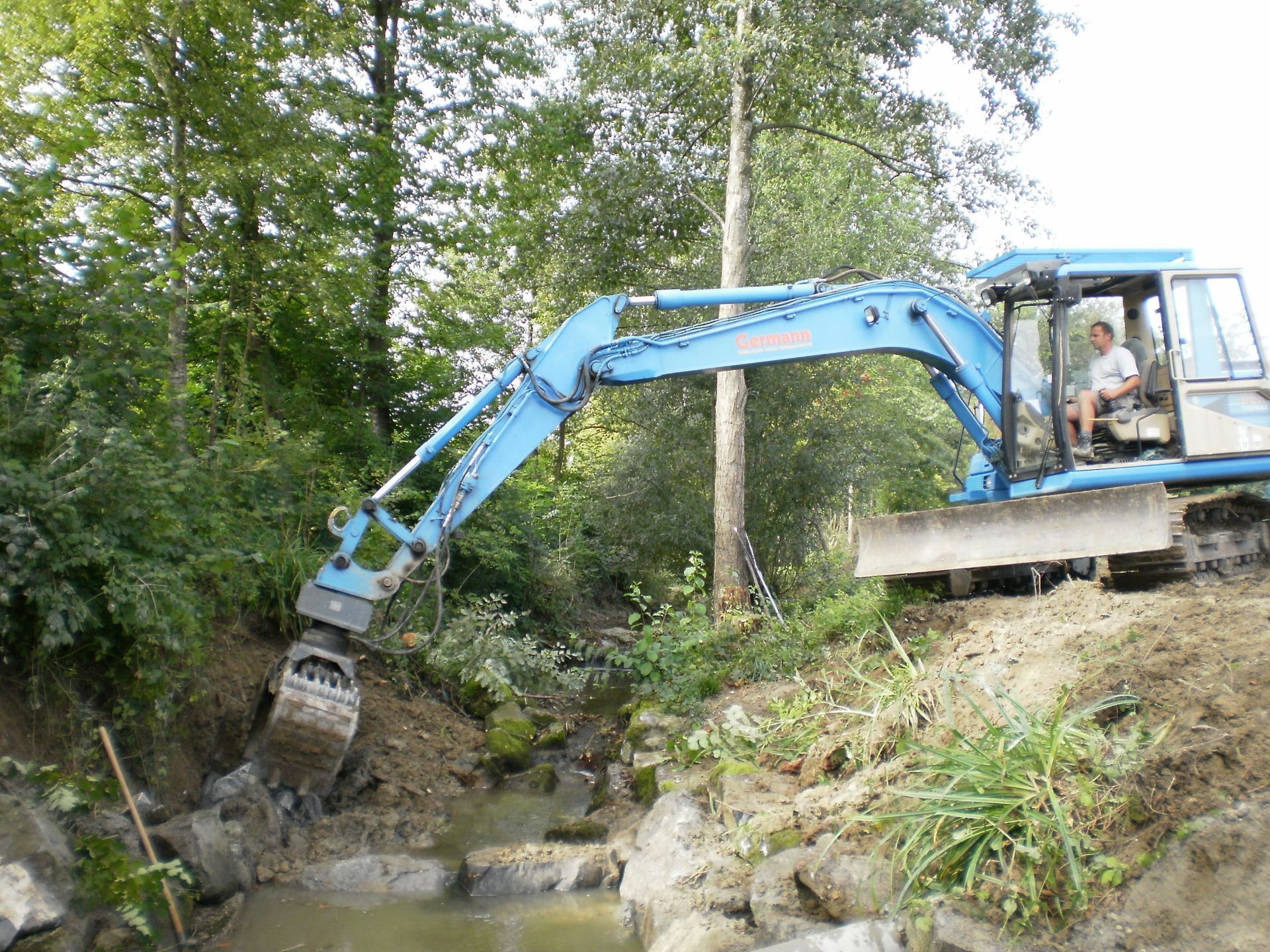 Tief-und Strassenbau, Aushub und Umgehungsarbeiten Winden