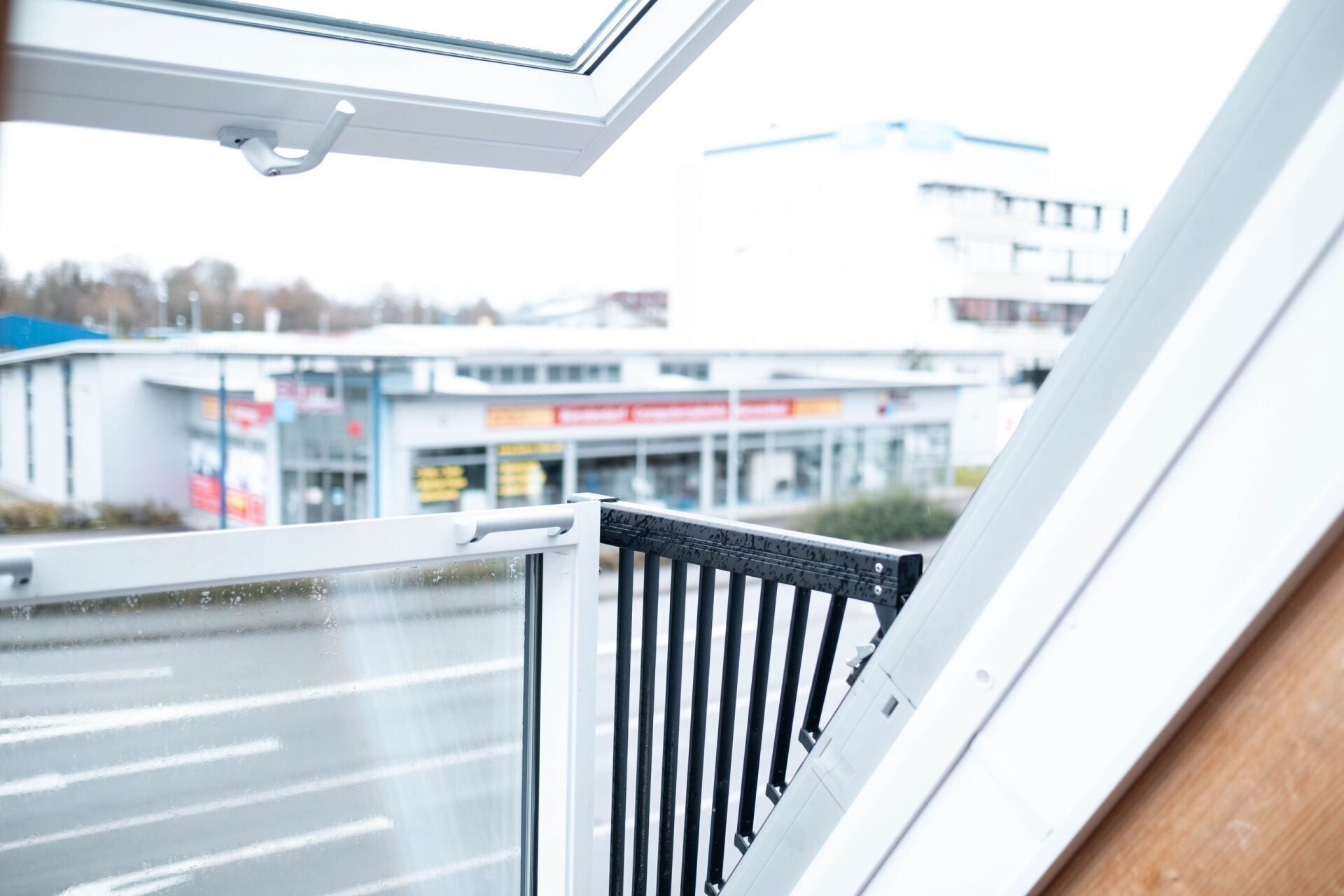 geöffnetes Dachfenster