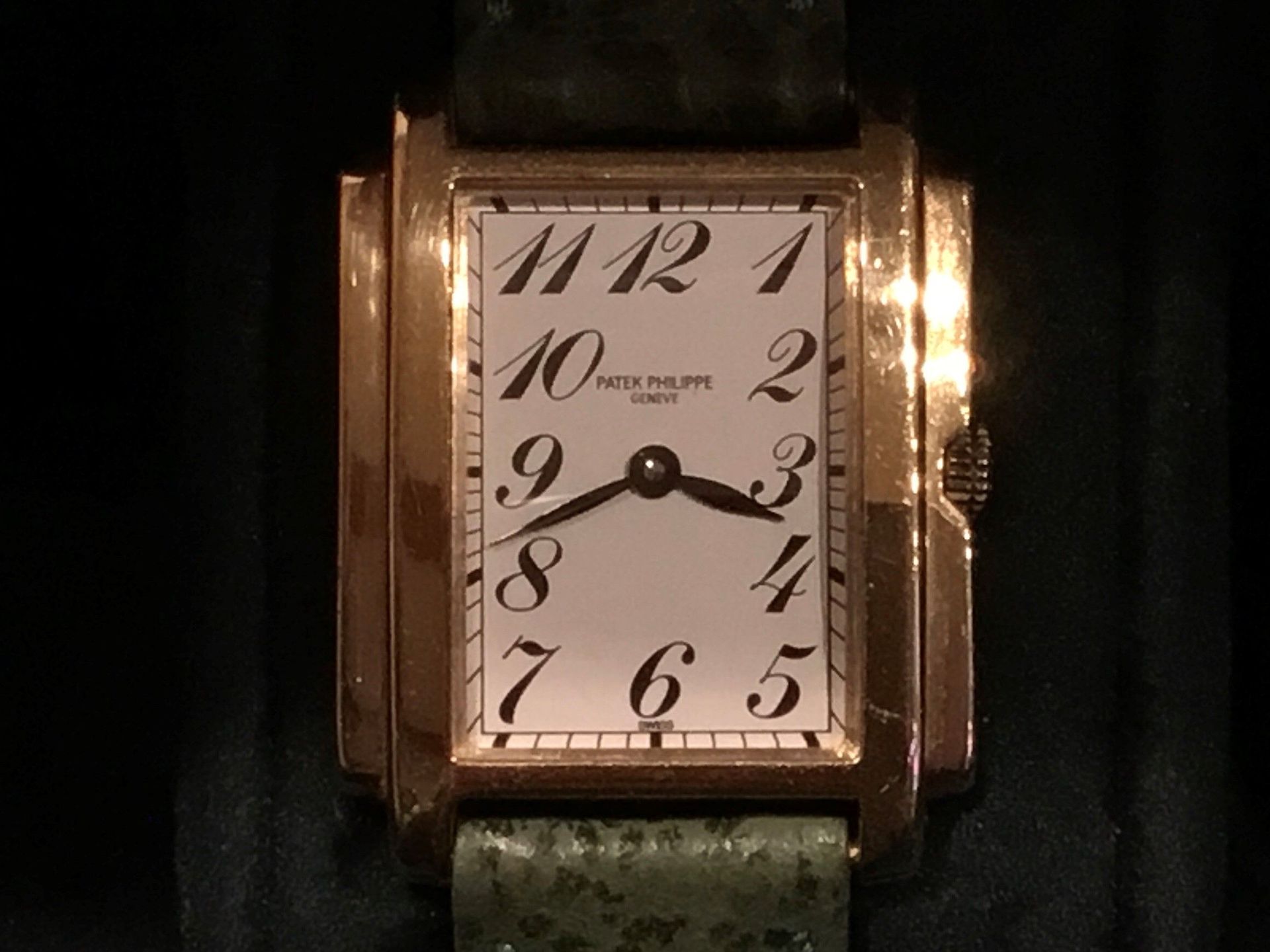 PATEK - Uhren Atelier Rindermarkt - Zürich