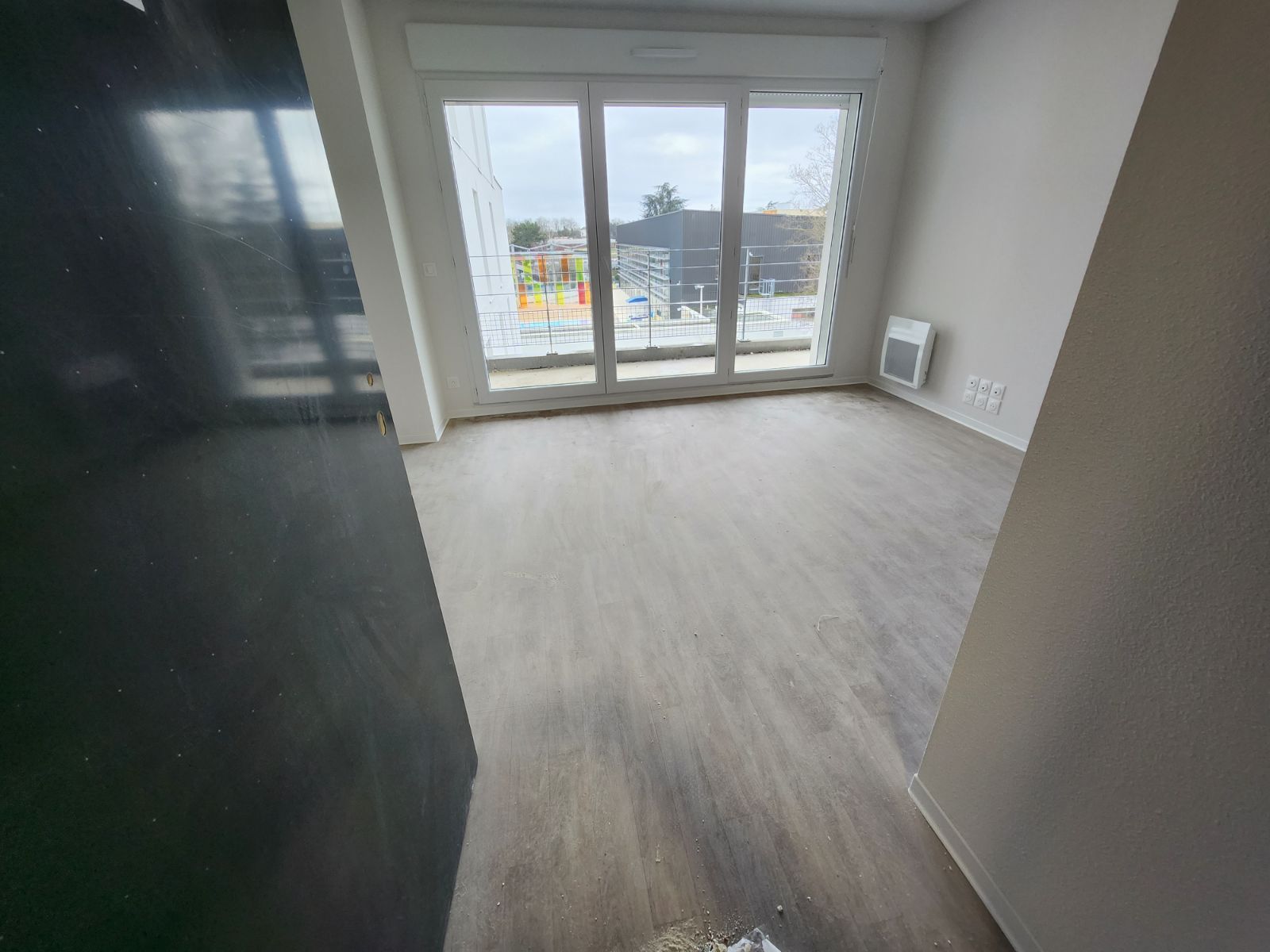 Nettoyage de parquet avant travaux.