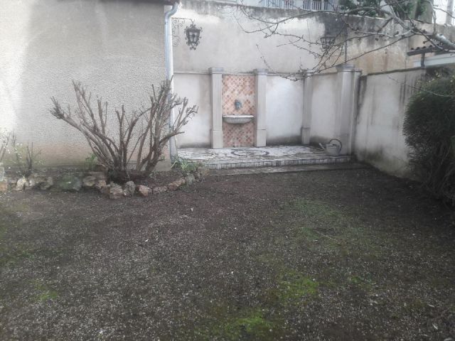 Un espace vert non arrangé