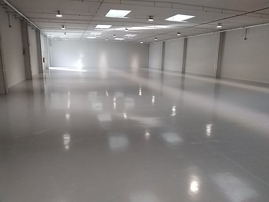 Sol de garage nettoyé