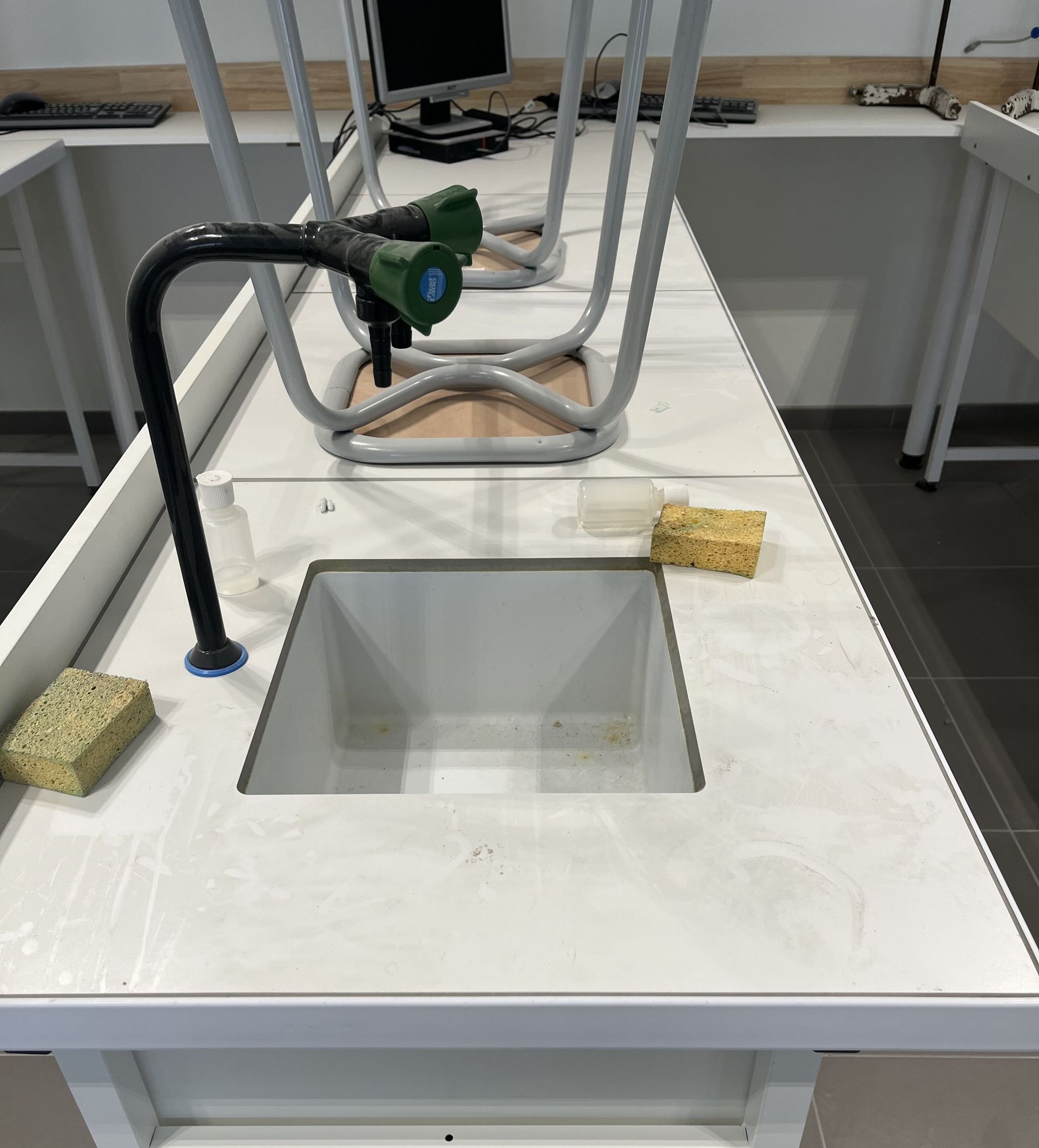 Nettoyage de fin de chantier, dépoussiérage avant travaux.