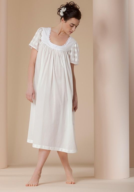 Damenmode - Sturzenegger Basel GmbH - Basel