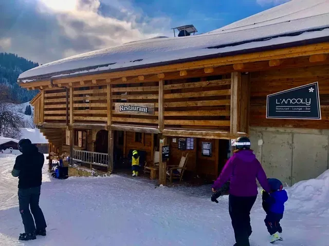 The Japan Club of Geneva