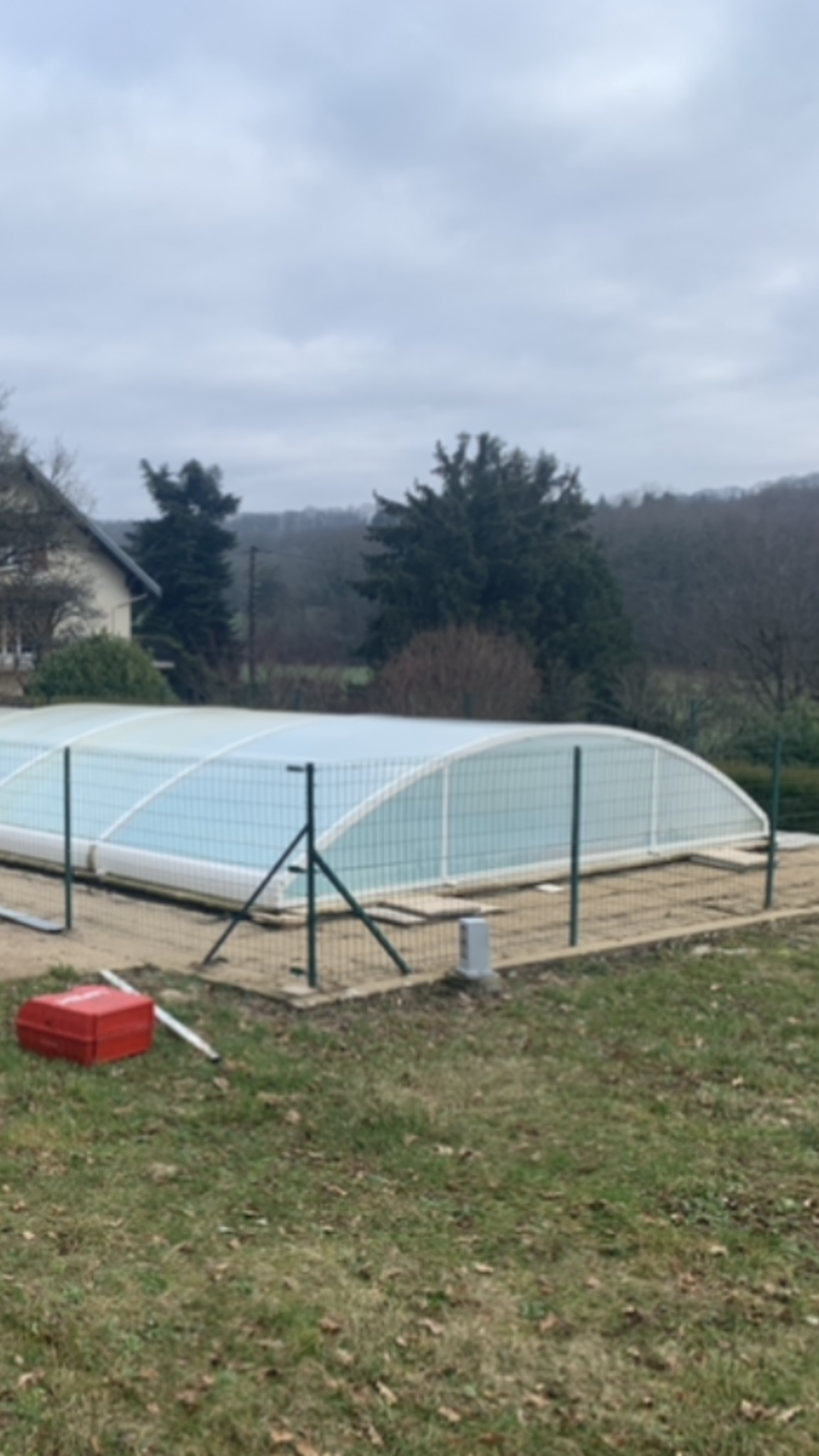 Piscine contre un mur 