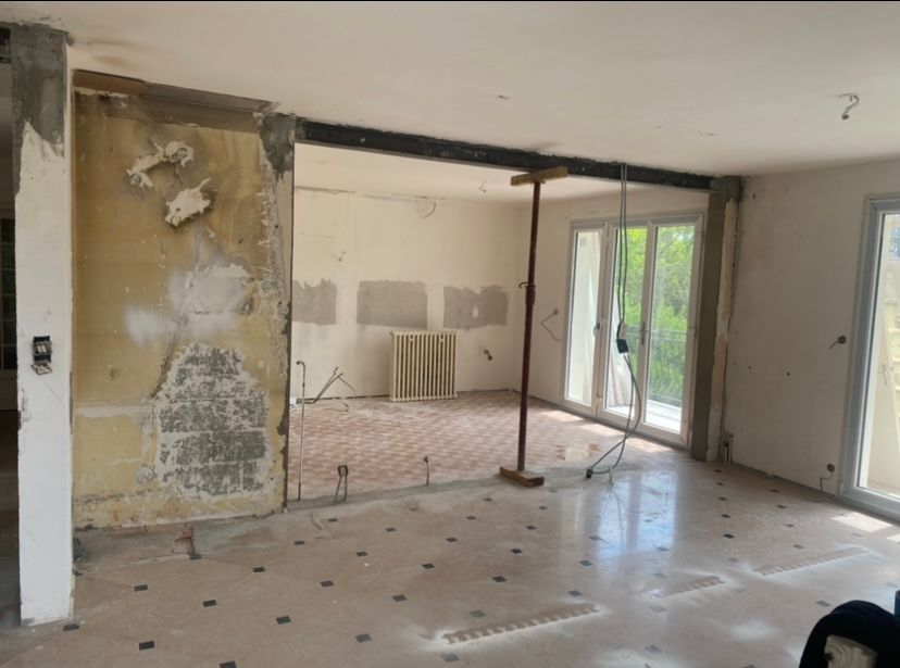 Création d'ouverture dans un mur avec étais