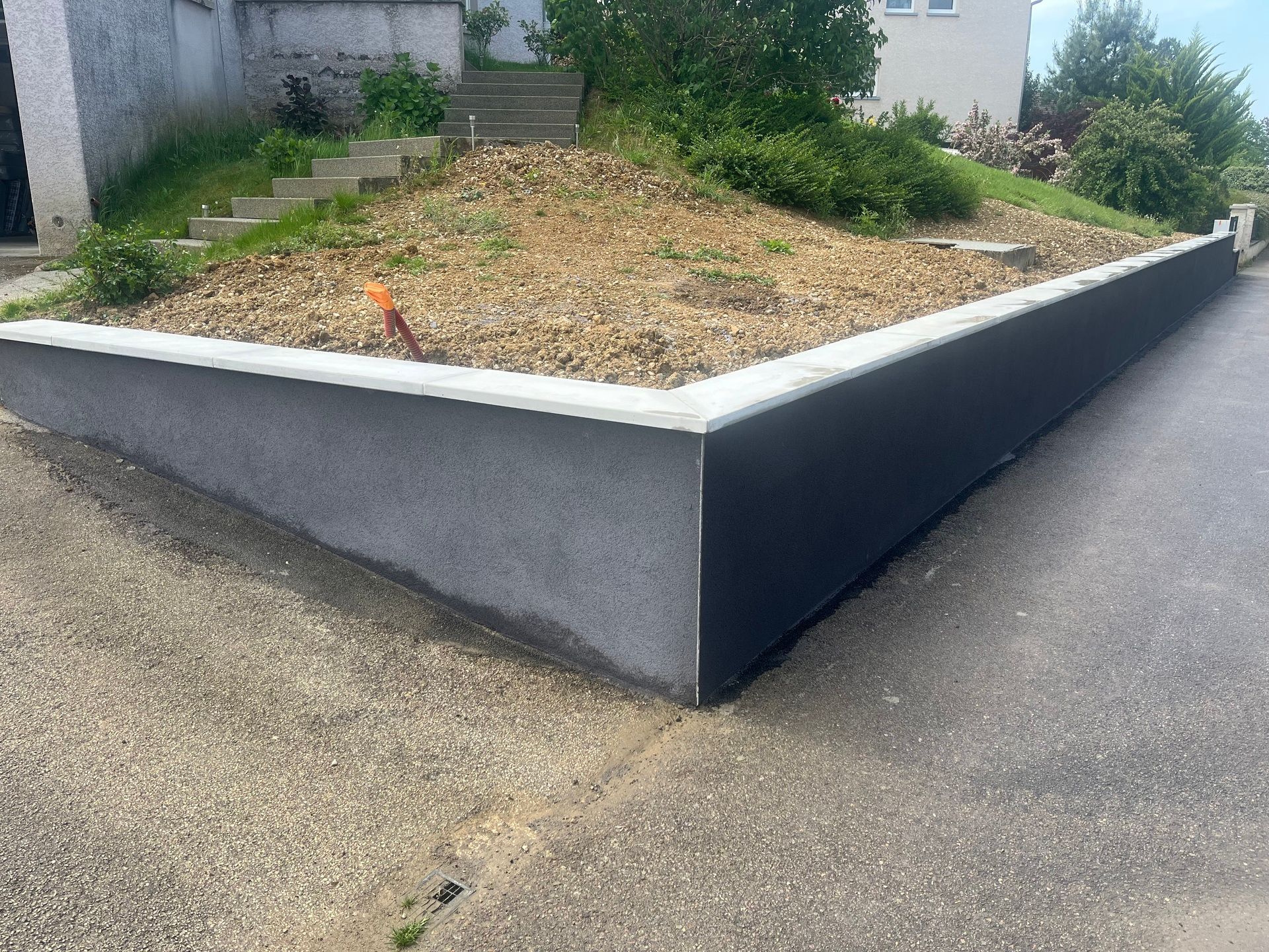 Muret de clôture d'une maison