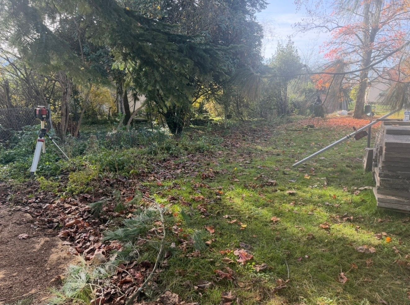 Allée avant construction d'un muret