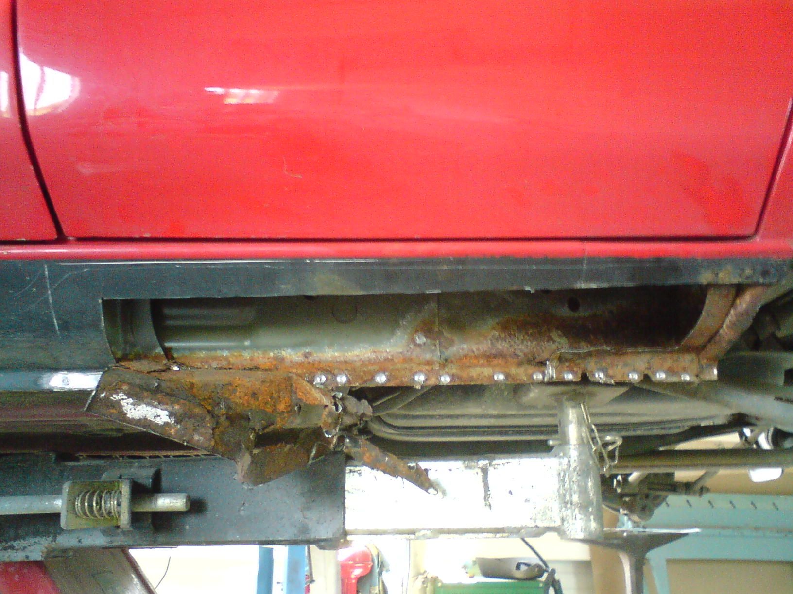 Volgger Carrosserie und Spritzwerk - Toyota Rostreparatur