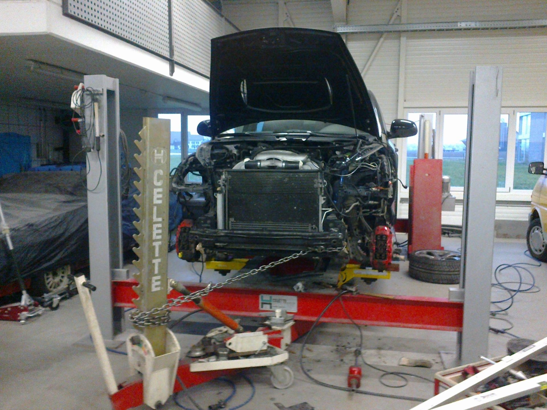 Volgger Carrosserie und Spritzwerk - Porsche Carrosserie Instandstellen