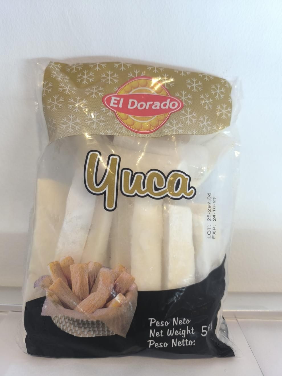 Bolsa de yuca congelada con foto del producto al frente.