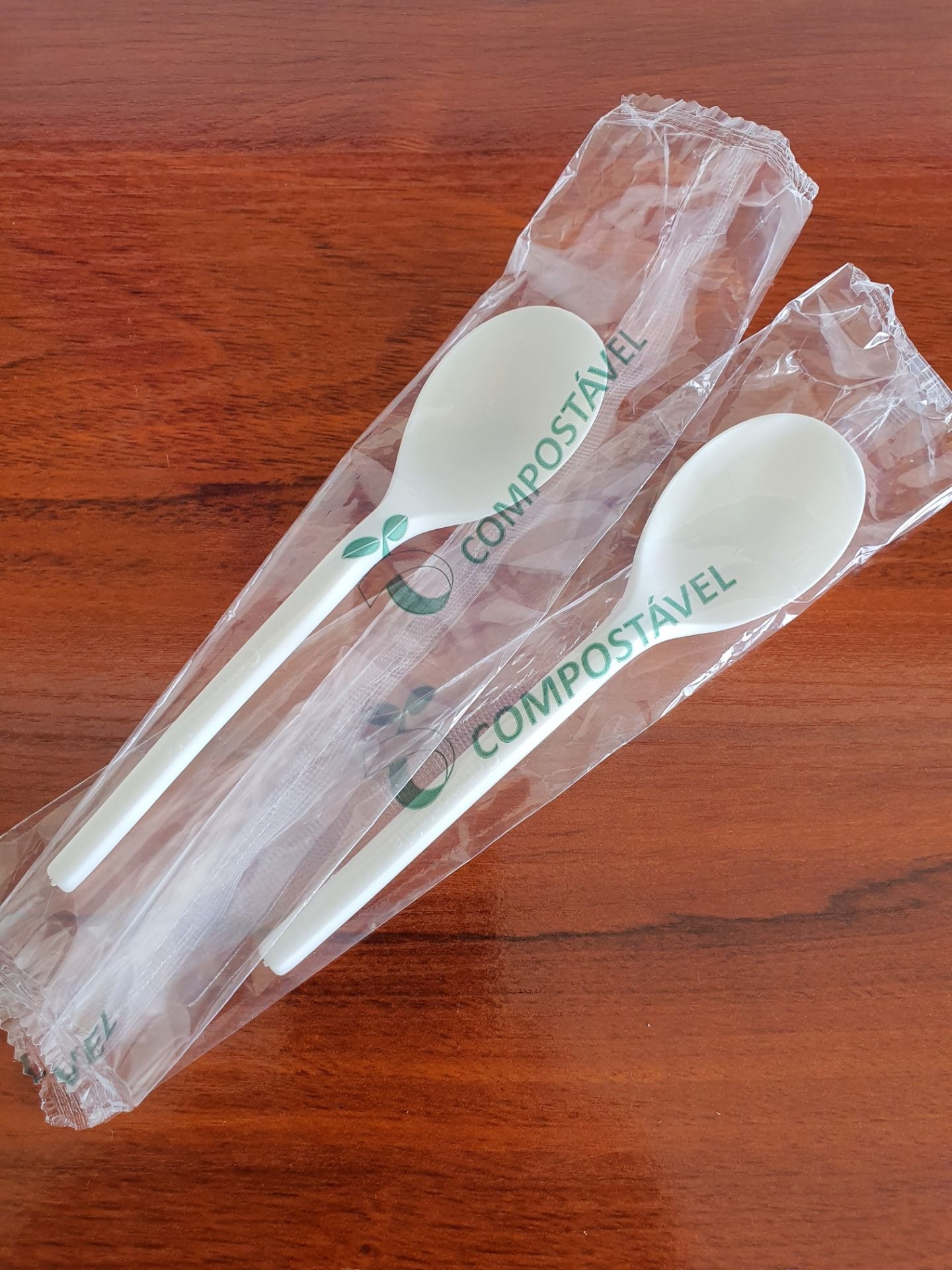 colheres de plástico compostável