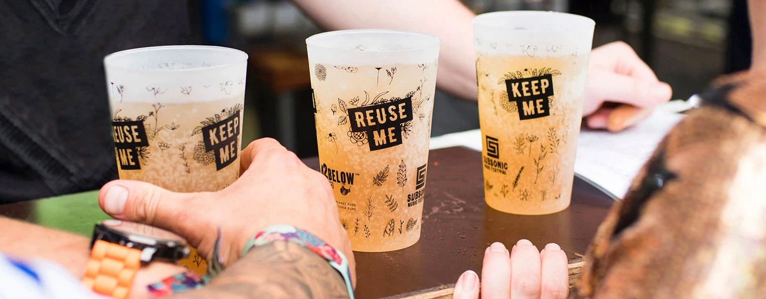 copos de plástico reutilizáveis