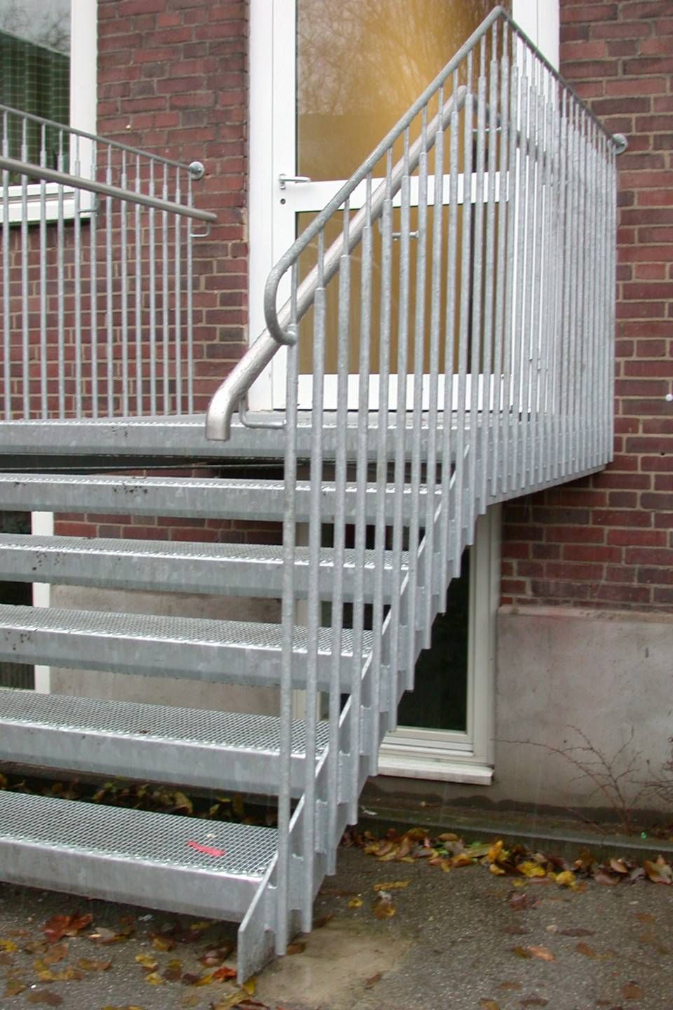 silberne Treppenstufen