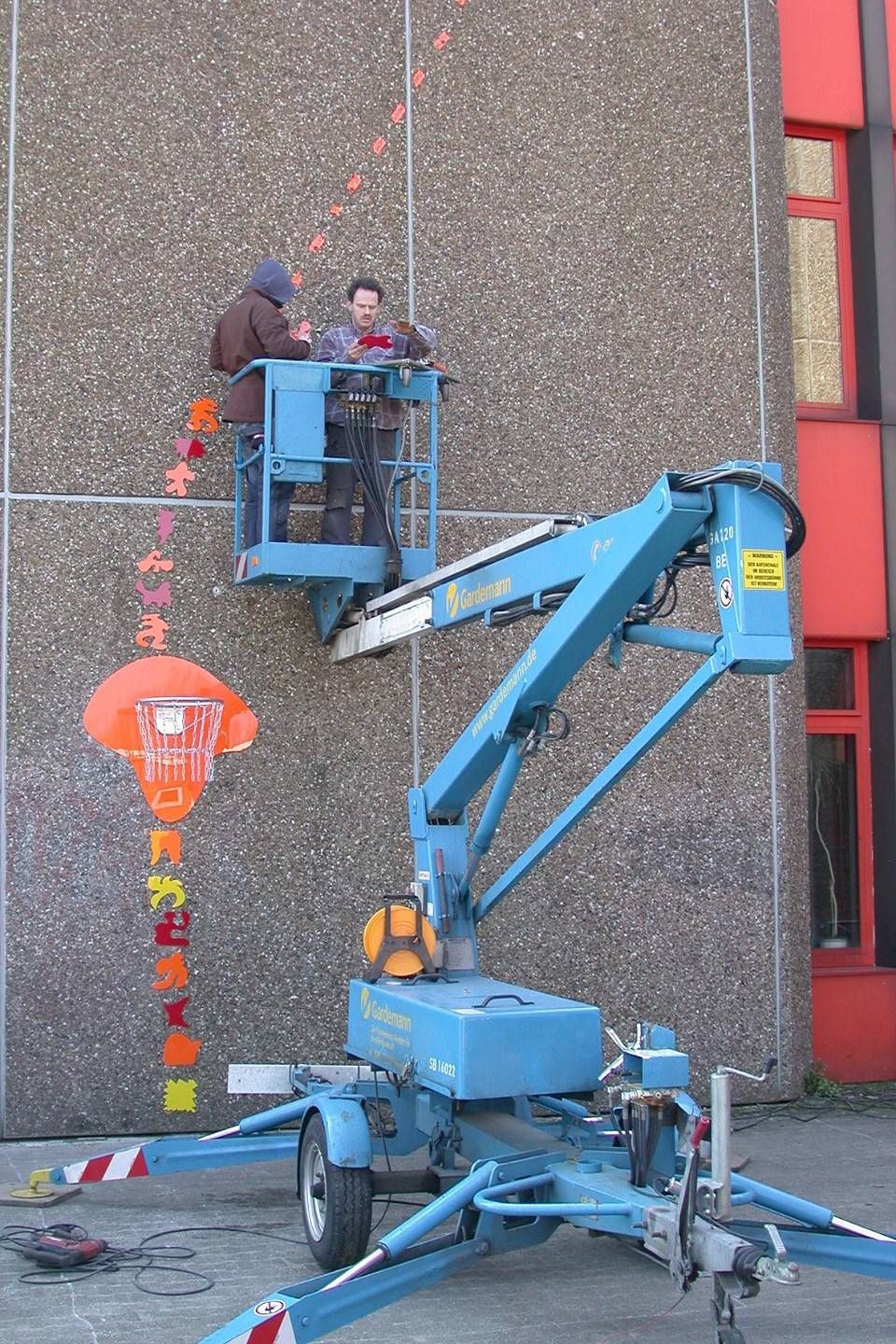 Arbeiten an einer Mauer