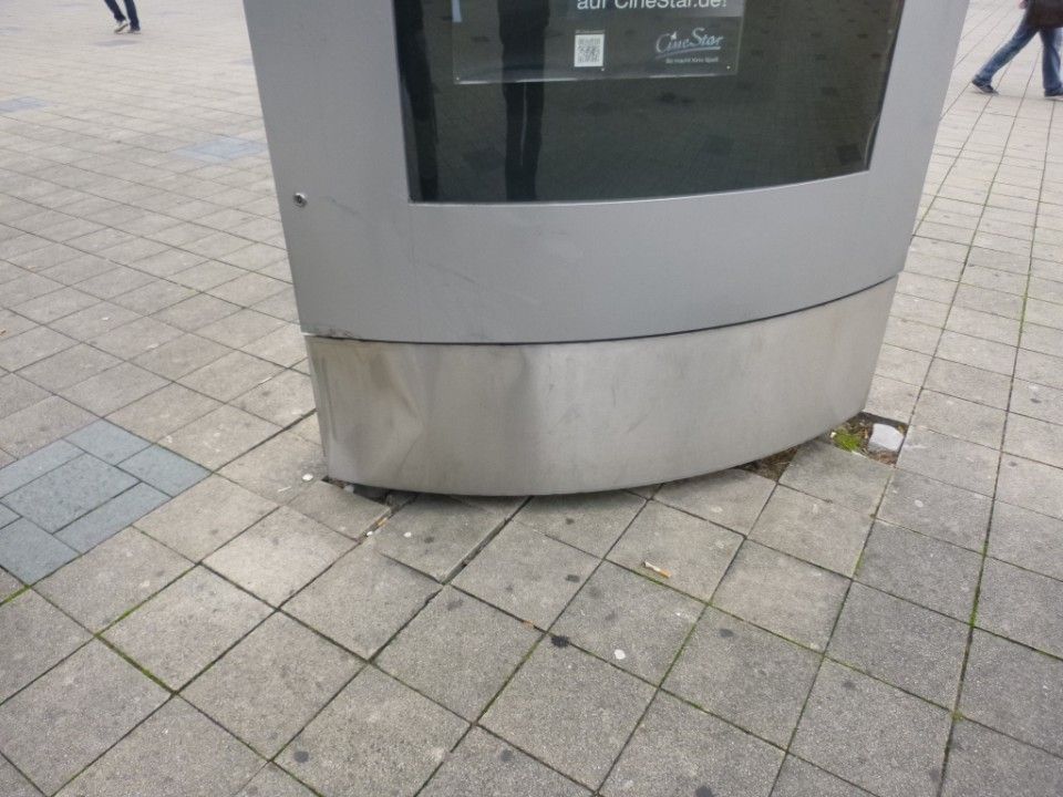 Reparaturarbeiten auf einem Platz