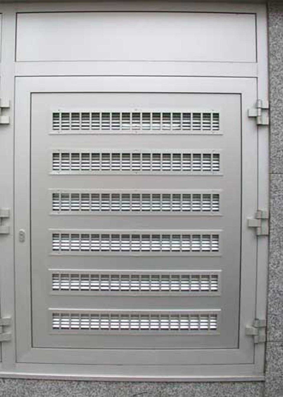 Kasten in einer Wand