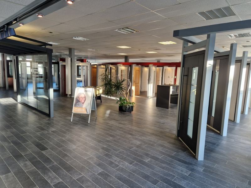 Ausstellungsraum der Fenstherm Handels GmbH