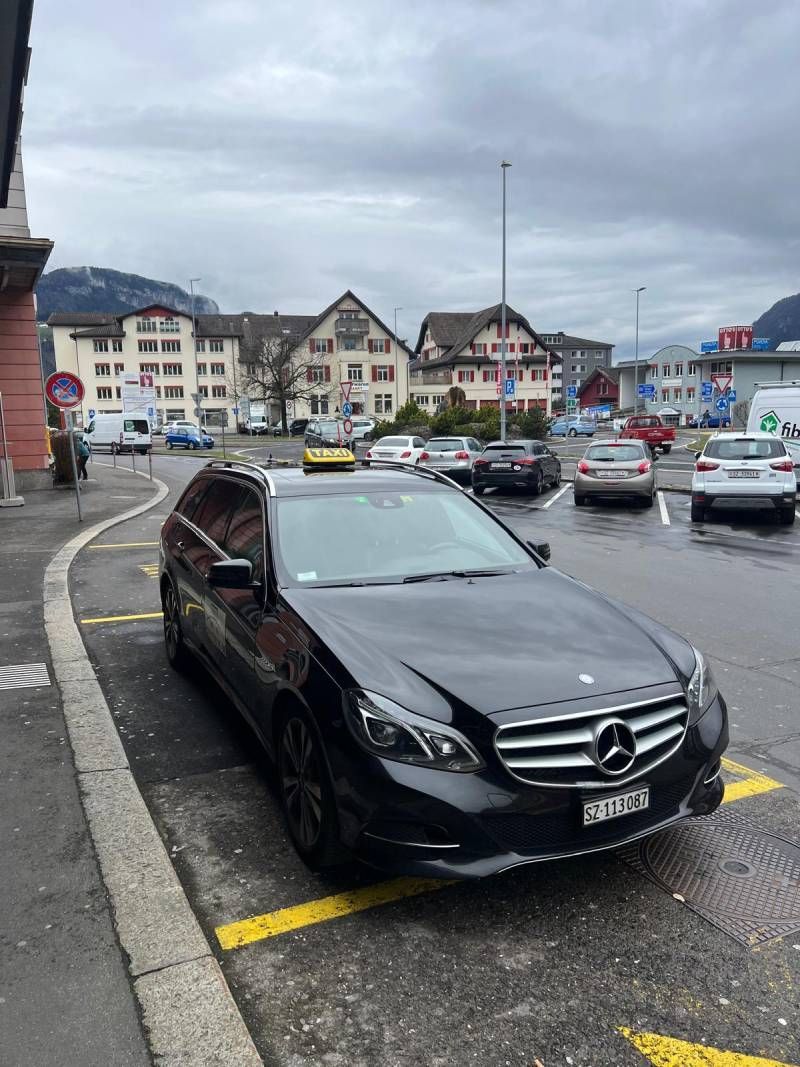 Fahrzeug von Taxi Ibrahim Rashid Tareq