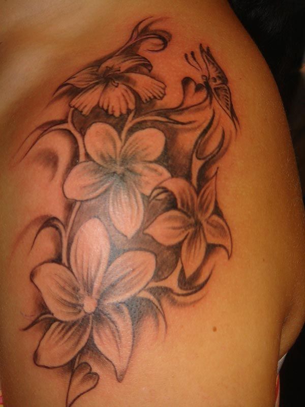 Blumen Tattoo