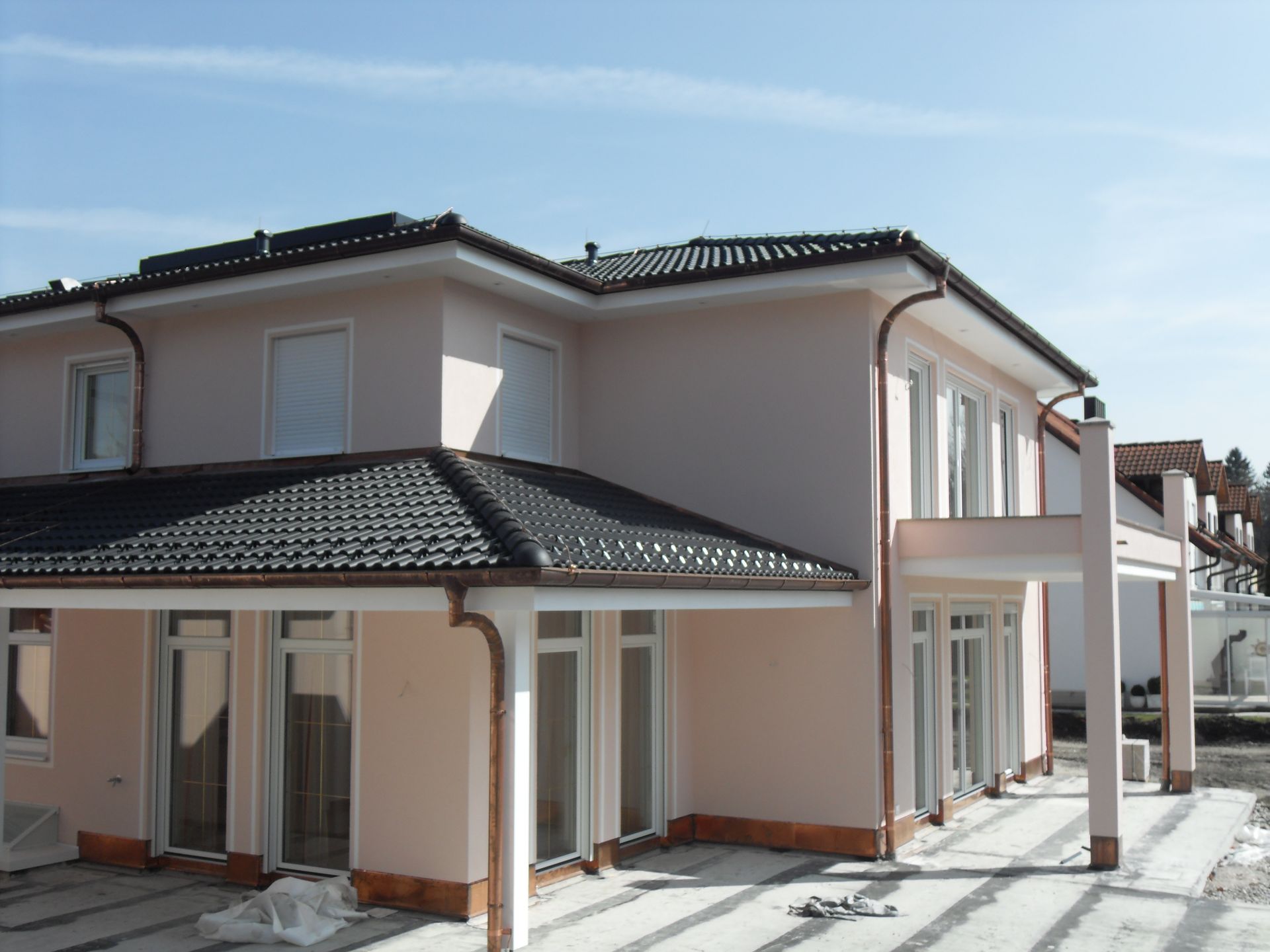 Haus mit Steildach, Ausführung mit Betonziegel Taunus Pfanne