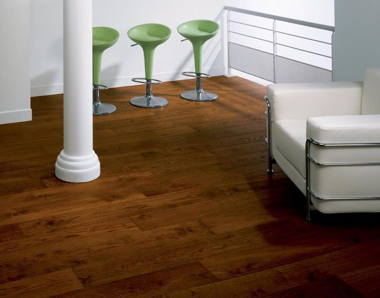 ¿Qué tipo de tarima flotante instalamos en un piso?