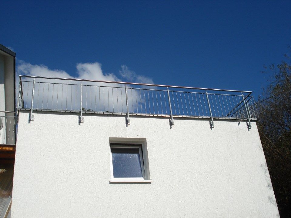 Balkongeländer hergestellt durch Bayer Erwin Metallgestaltung