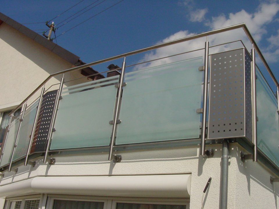 Balkongeländer hergestellt durch Bayer Erwin Metallgestaltung