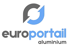 Logo Europortail en aluminium noir et bleu sur fond blanc