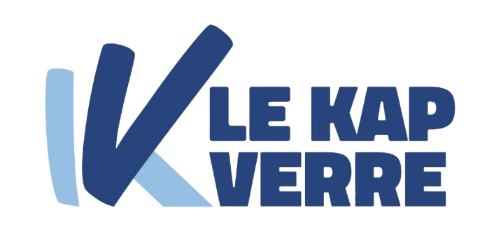 Logo avec un K stylisé bleu et le texte bleu marine gras LE KAP VERRE sur fond blanc