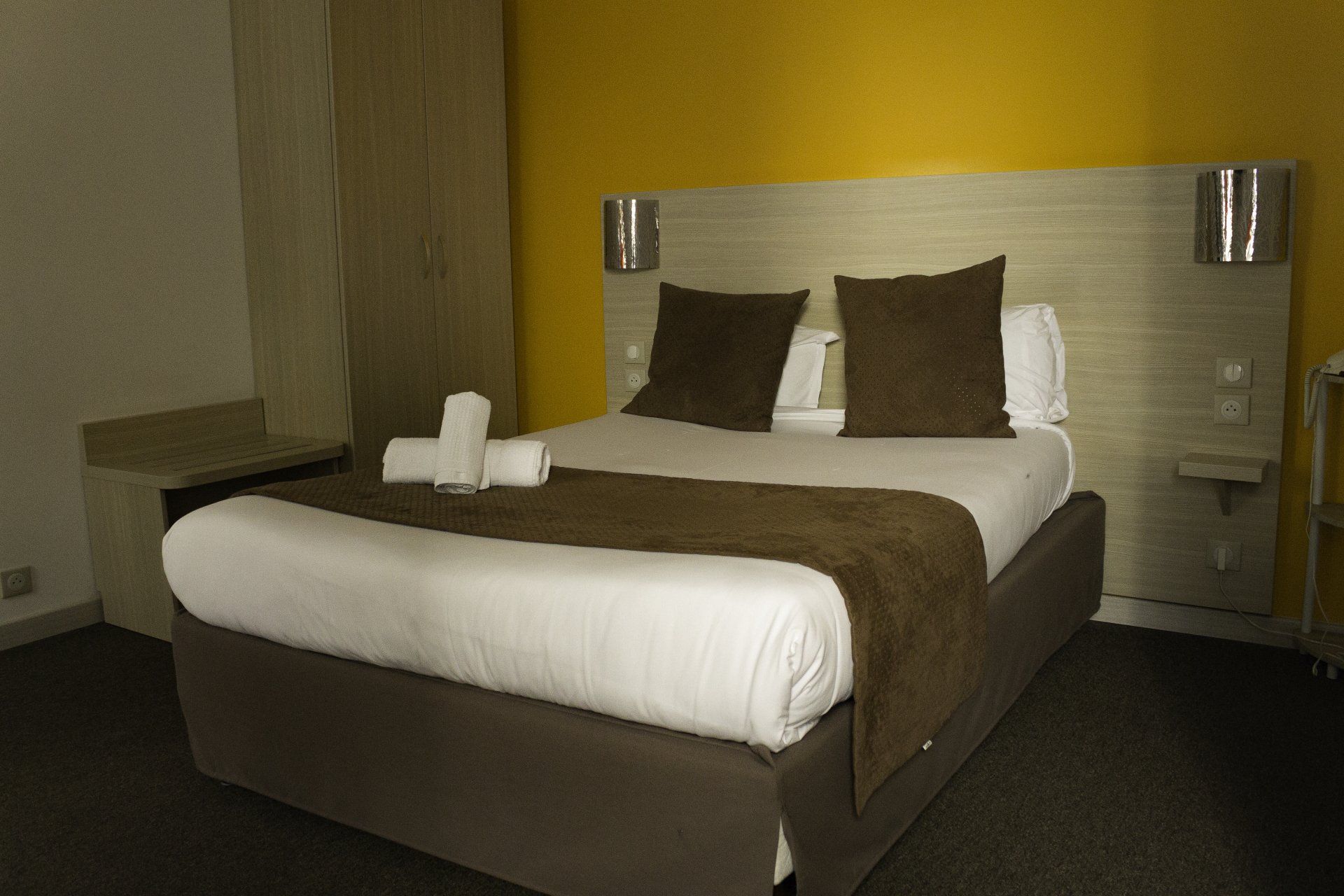 chambre spacieuse hôtel