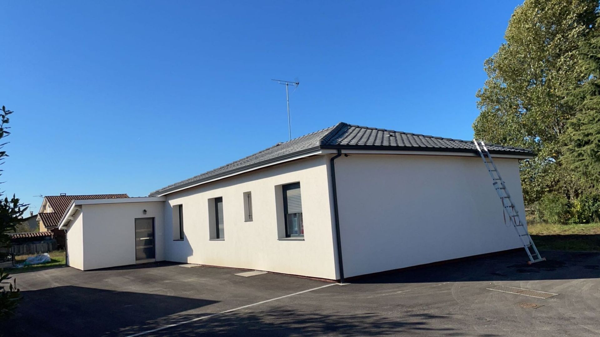 Toiture après la pose de bac acier noir