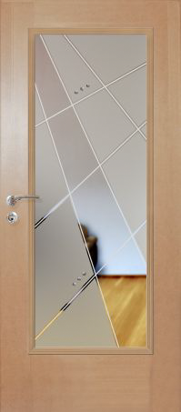 Eine Holztür mit einem Glasfenster und einem geometrischen Muster darauf.