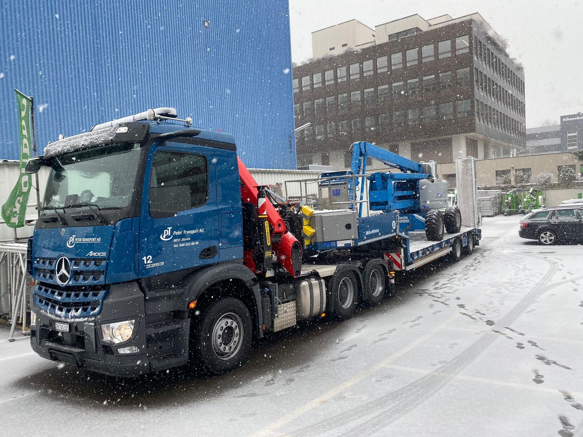 Fahrzeugpark Greifer Heckkran Kranarbeiten Zürich